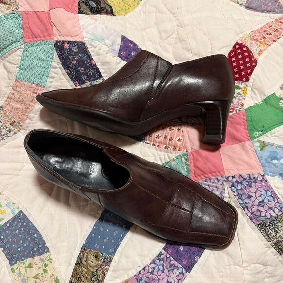 size 7 leather heel fairy booties - Picture 4 of 5